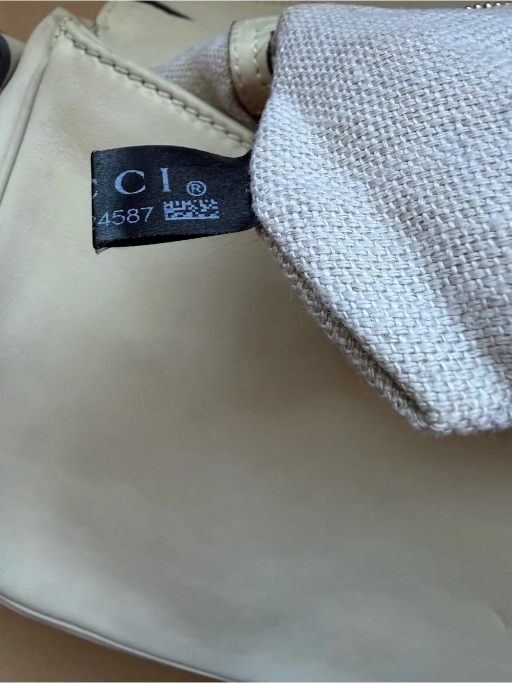 Gucci Horsebit Satchel Bag in Ivory